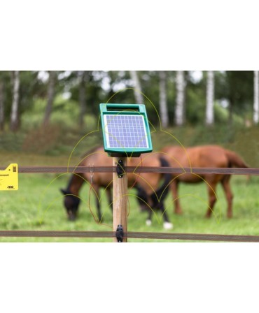 AKO Sun Power S 1000 - Mobile Compact Solar Unit: Applied to horse paddocks; AKO Sun Power S 1000 - Mobile Compact Solar Unit: Applied to horse paddocks;