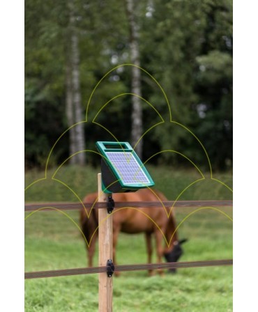 AKO Sun Power S 1000 - Mobile Compact Solar Unit: Applied to horse paddocks; AKO Sun Power S 1000 - Mobile Compact Solar Unit: Applied to horse paddocks;