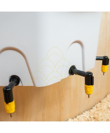 AviAqua Drinker - With 3 Drinking Nipples - 8L: Drinking nipple close-up;